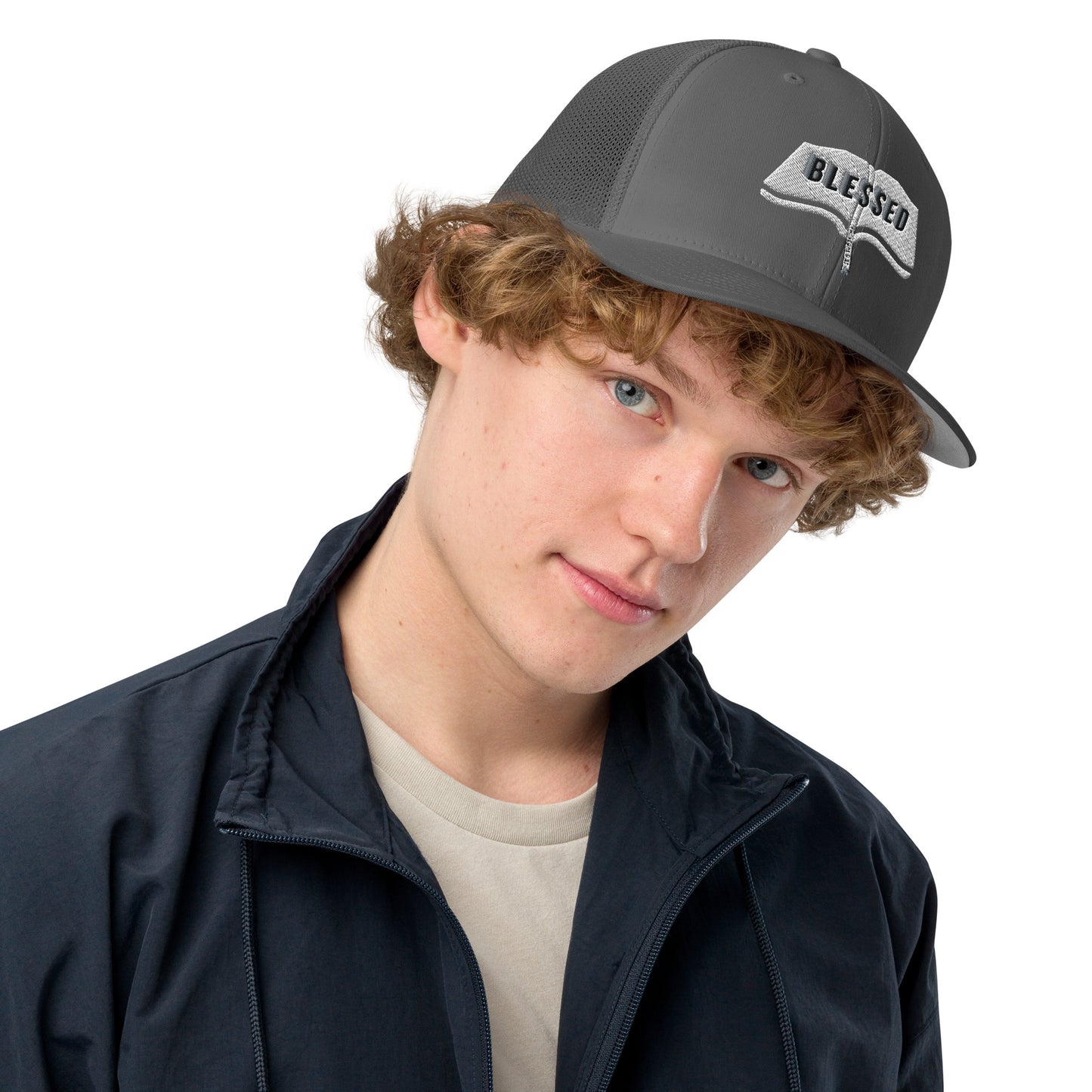 Closed-back trucker cap